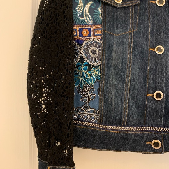 NWOT Stunning Mishca Jean Jacket with black lace sleeves. - Picture 4 of 8